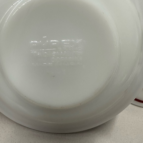 Pyrex milk glass saucers and cup - Picture 3 of 3